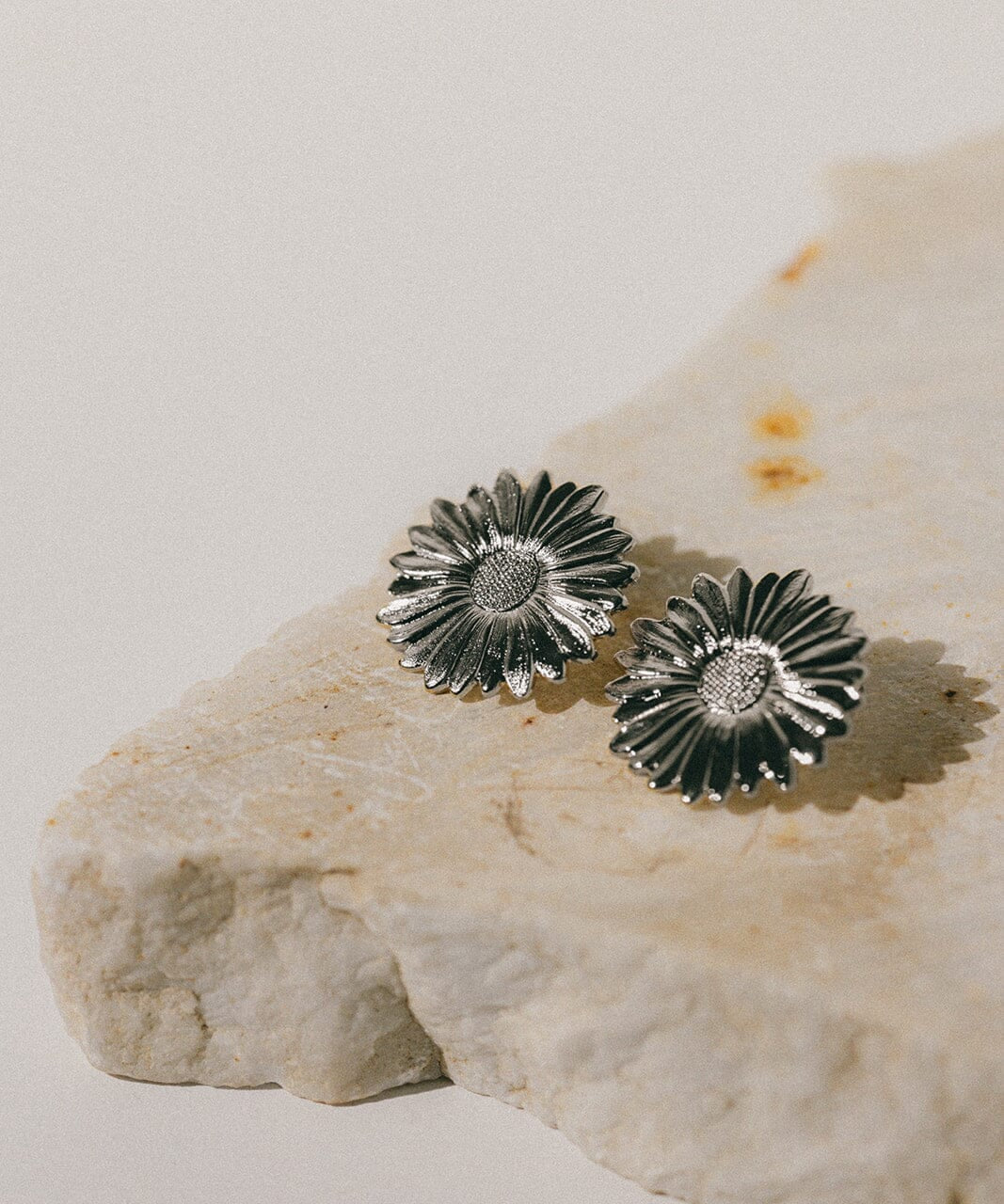 Maxi Boucles d'Oreilles Puces Maïa Argent Fleurs Boucles d'Oreilles Monsieur Simone