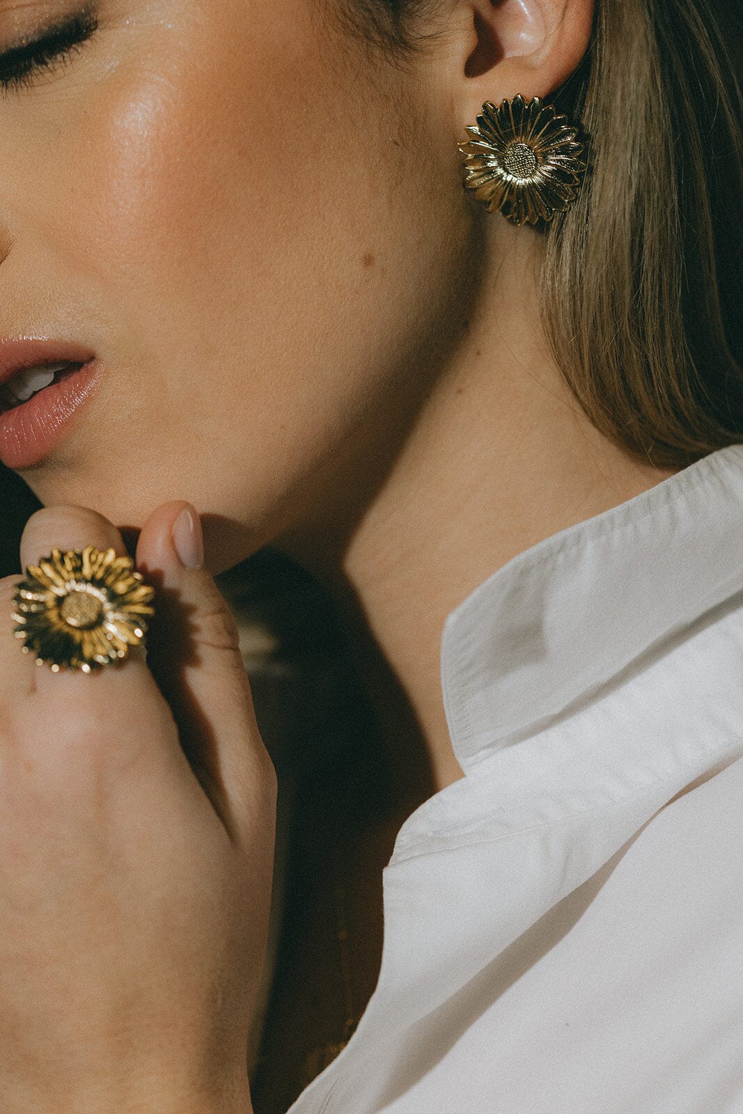 Maxi Boucles d'Oreilles Puces Maïa Or Fleurs Boucles d'Oreilles Monsieur Simone