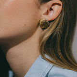 Maxi Boucles d'Oreilles Puces Nérée Or Coquillages Boucles d'Oreilles Monsieur Simone