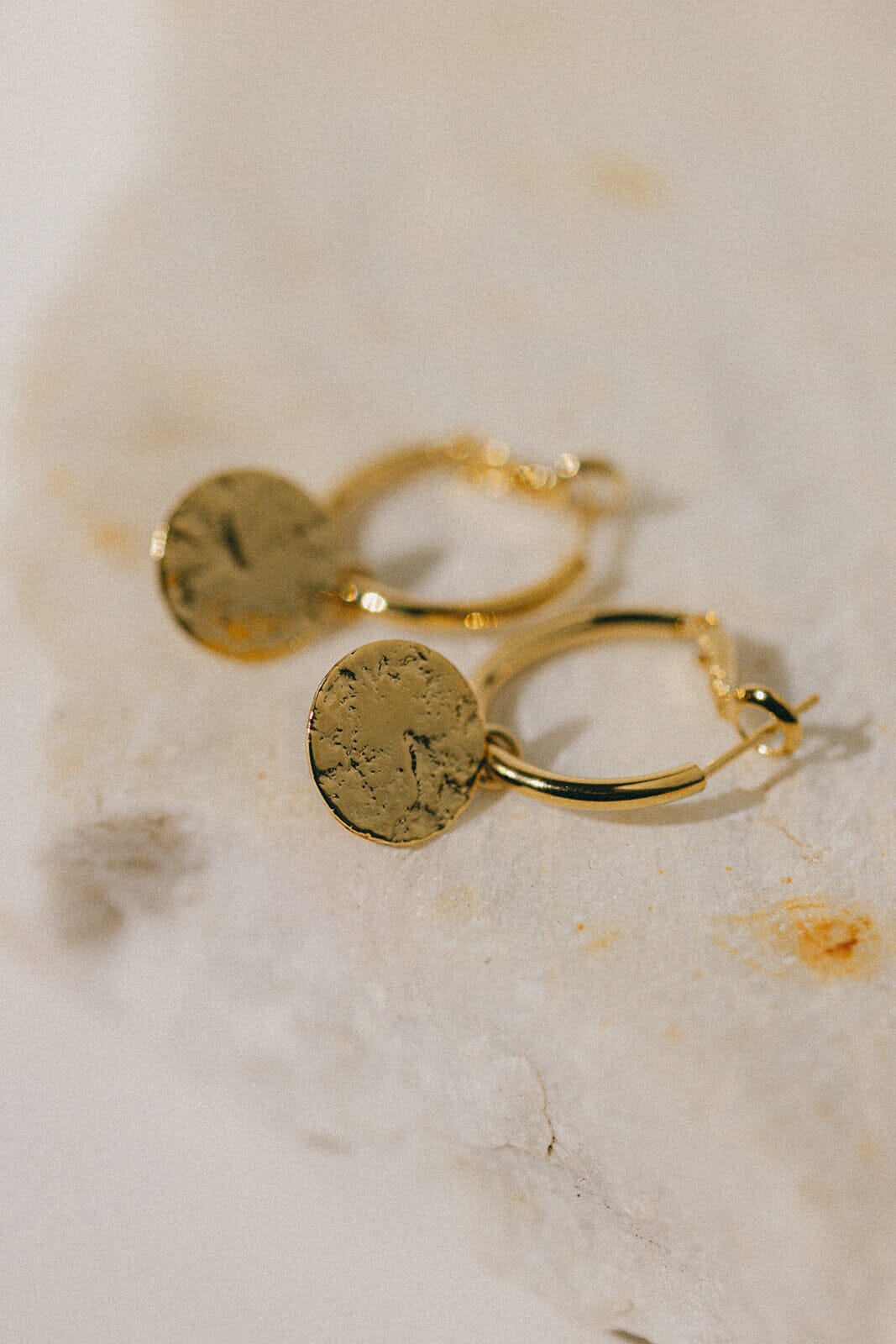 Mini Créoles Hestia Or Ronds Martelés Boucles d'Oreilles Monsieur Simone