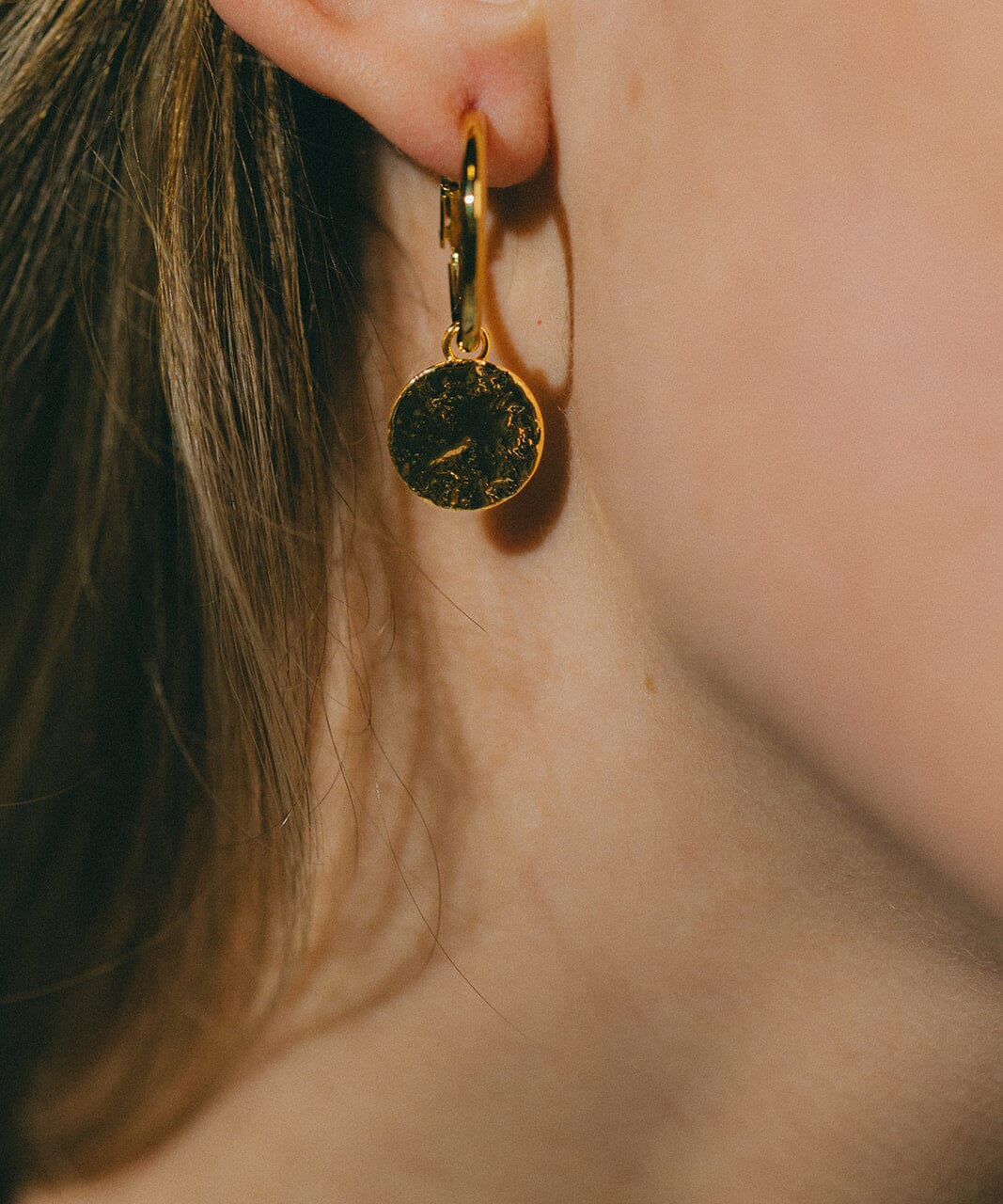 Mini Créoles Hestia Or Ronds Martelés Boucles d'Oreilles Monsieur Simone