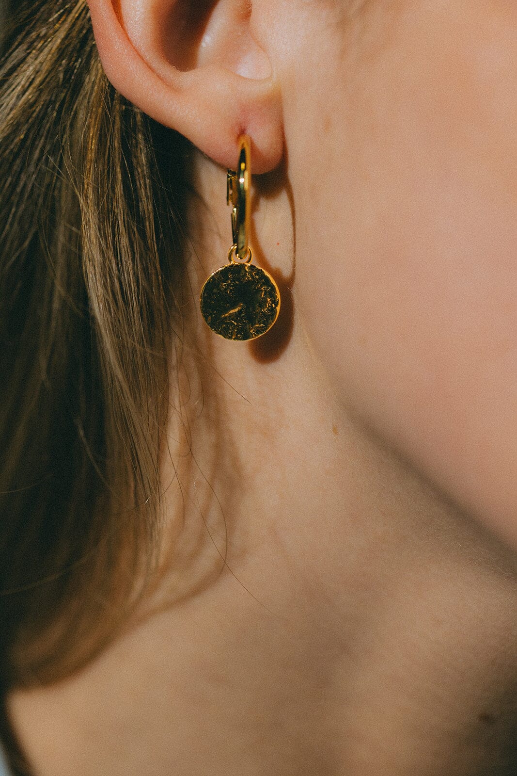 Mini Créoles Hestia Or Ronds Martelés Boucles d'Oreilles Monsieur Simone