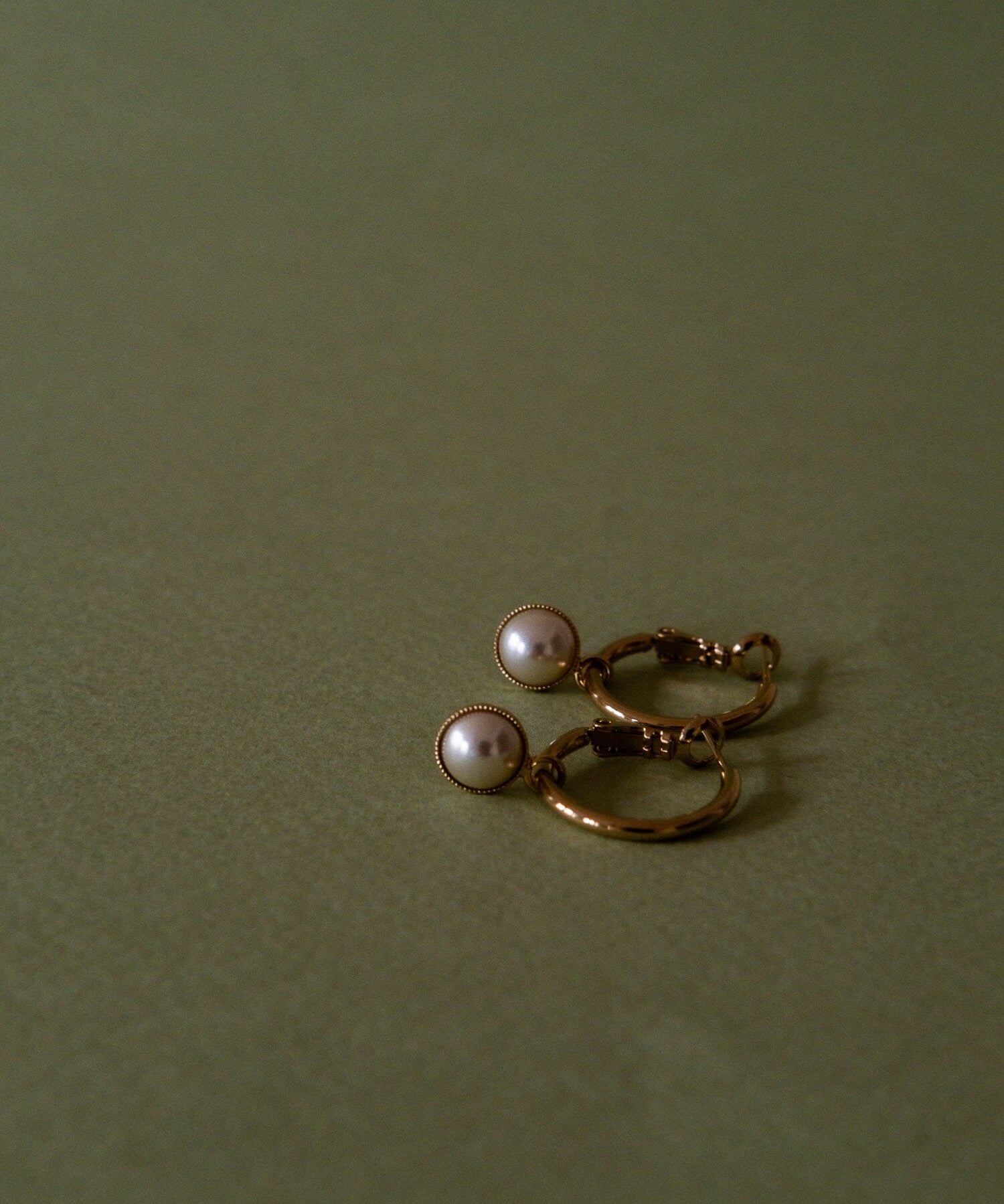 Mini Créoles Nélya Or Perles Boucles d'Oreilles Monsieur Simone