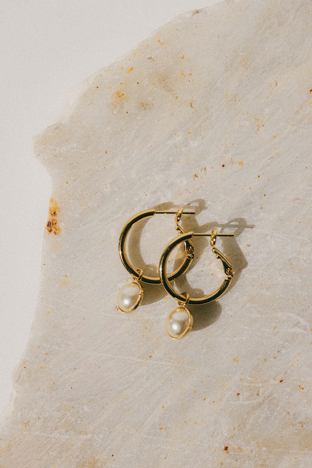 Mini Créoles Nélya Or Perles Boucles d'Oreilles Monsieur Simone