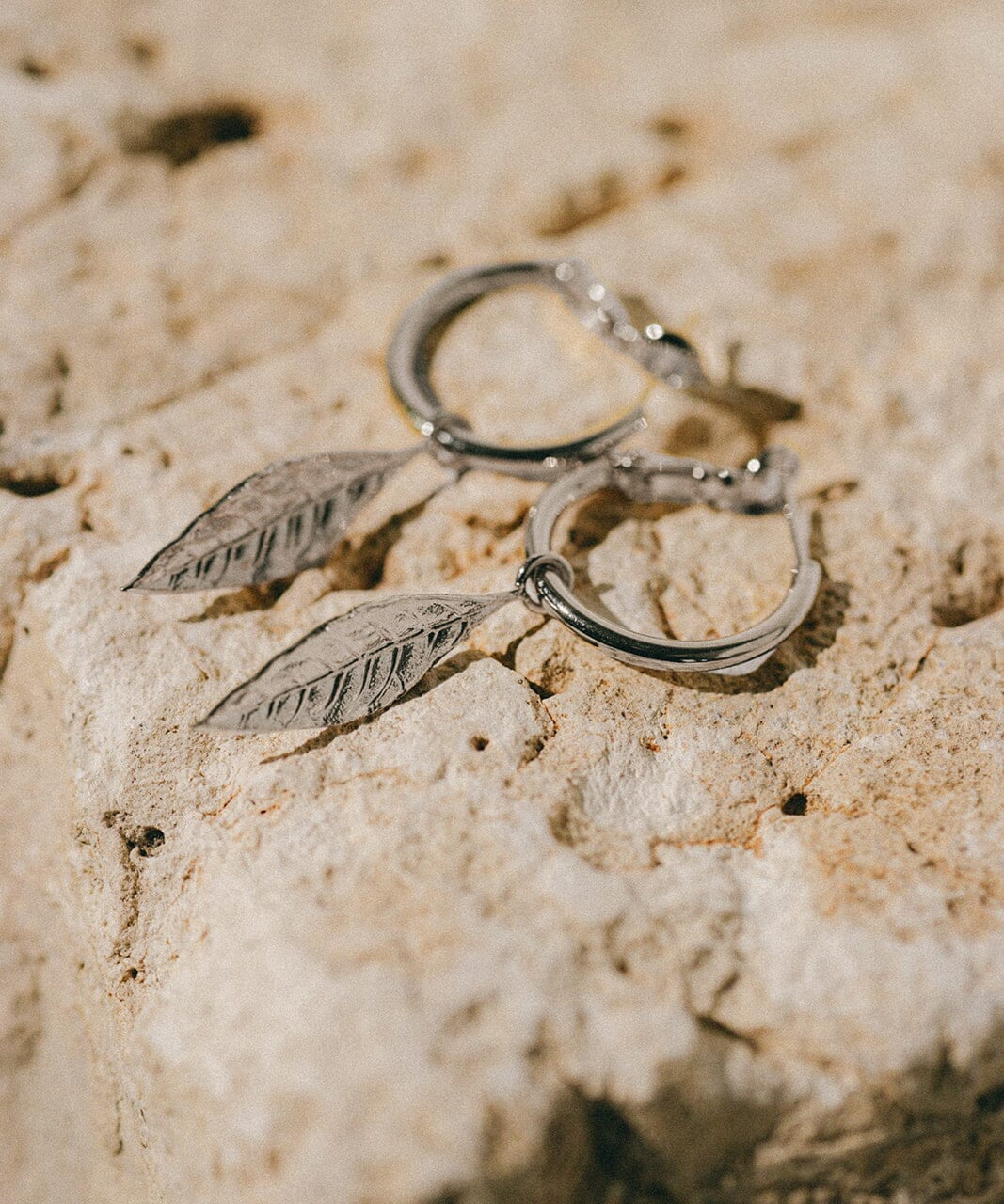 Mini Créoles Thalie Argent Feuilles Boucles d'Oreilles Monsieur Simone