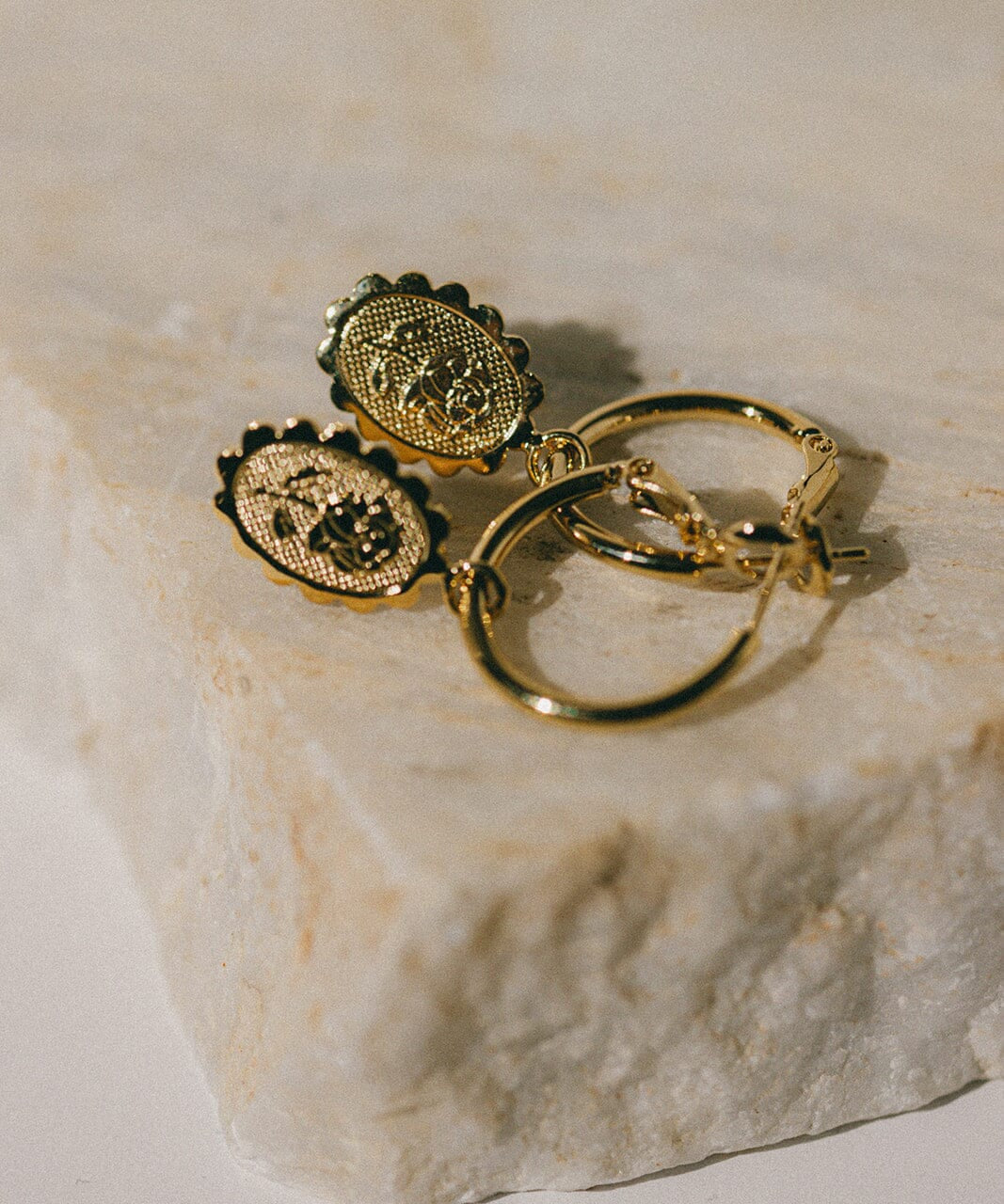 Mini Créoles Thémis Fleurs Or Boucles d'Oreilles Monsieur Simone