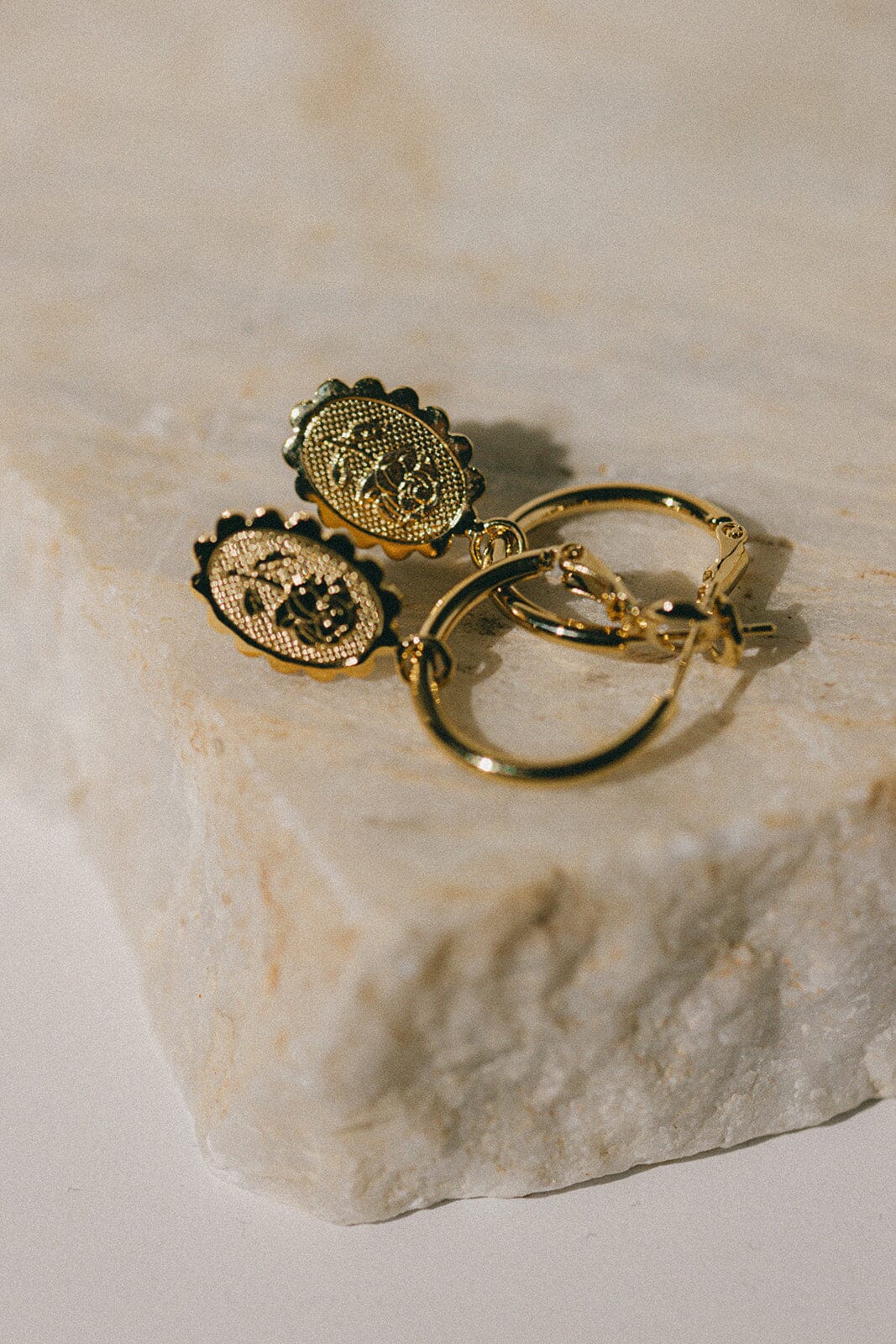 Mini Créoles Thémis Fleurs Or Boucles d'Oreilles Monsieur Simone