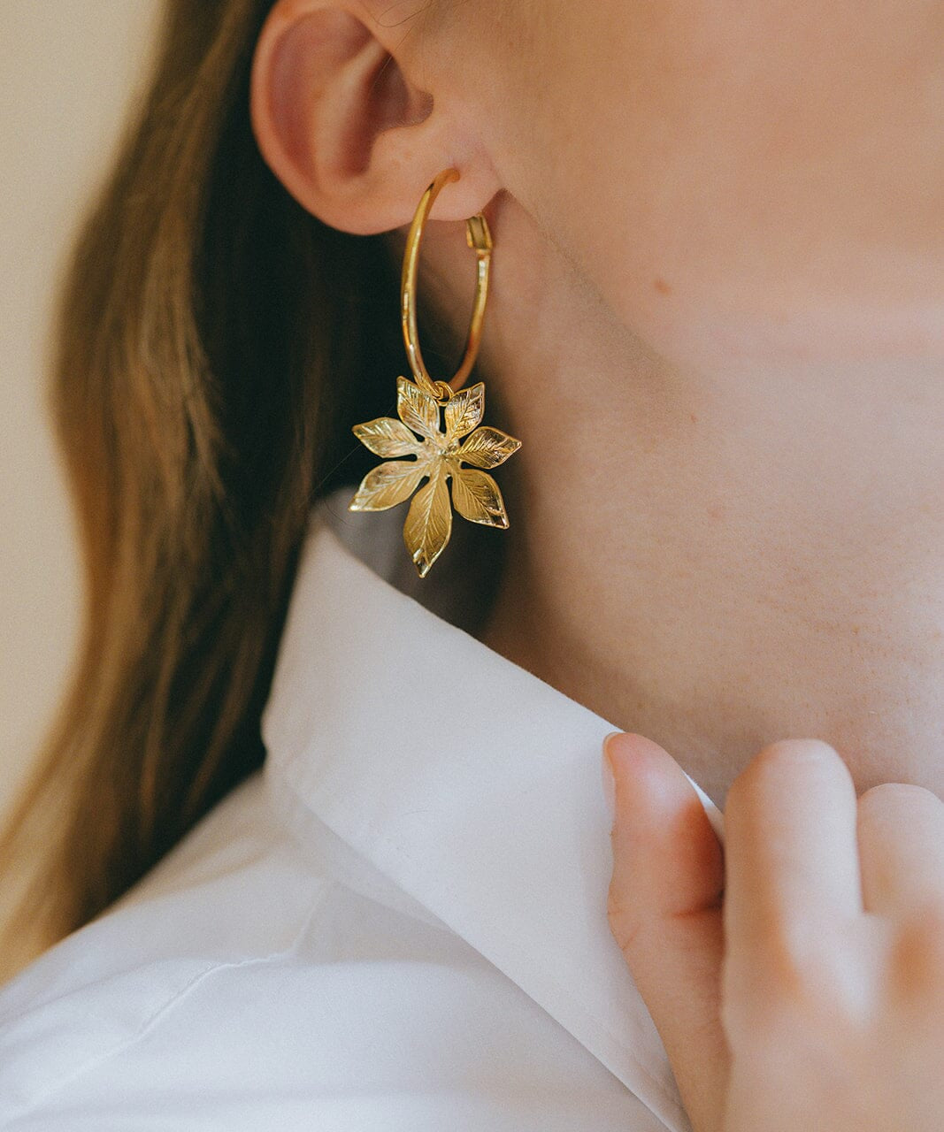 Petites Créoles Chloris Or Fleurs Boucles d'Oreilles Monsieur Simone
