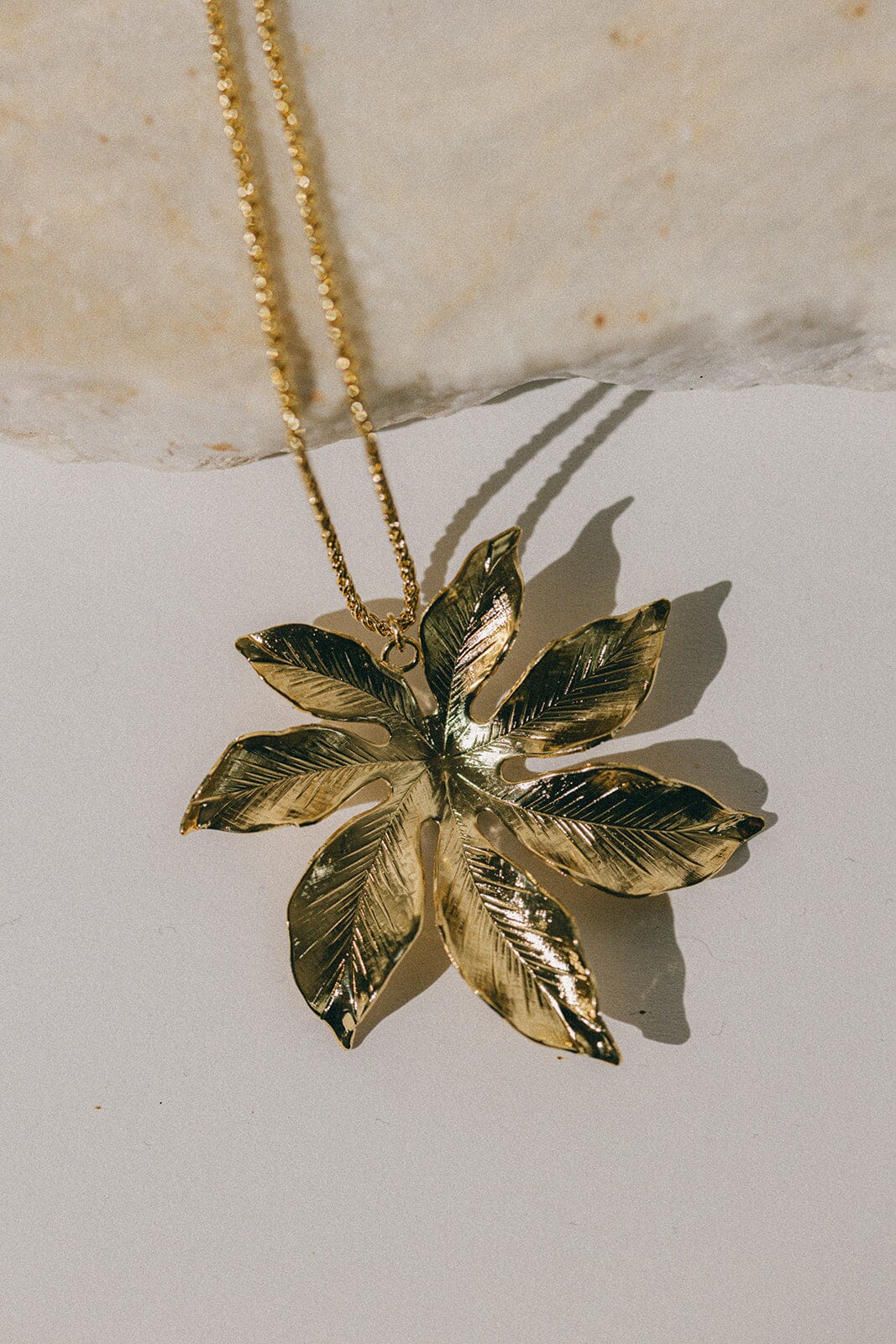 Sautoir Chloris Or Fleur Colliers Monsieur Simone