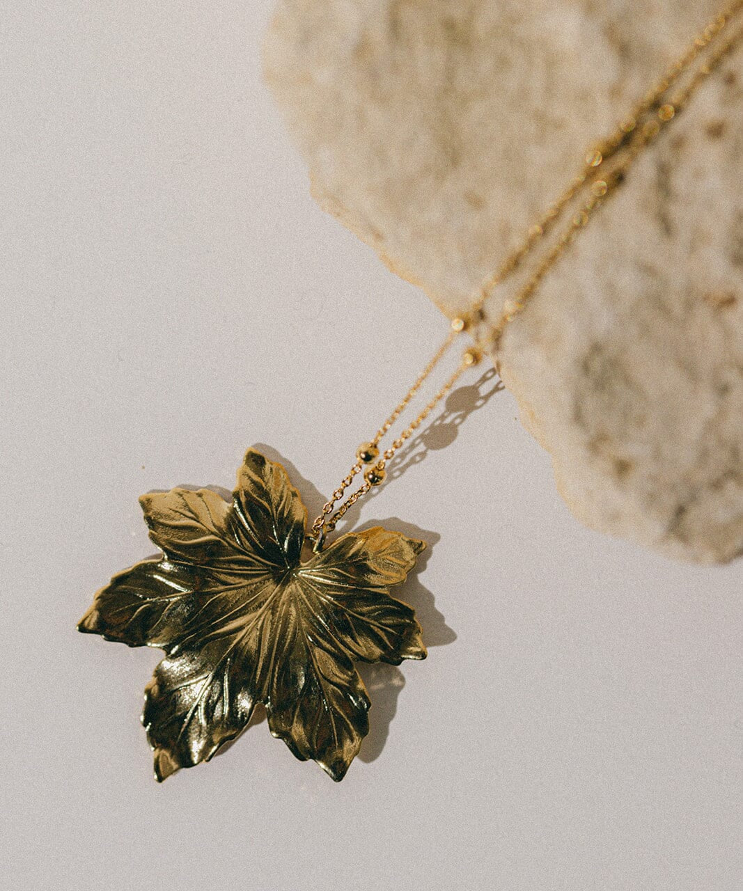 Sautoir Héra Or Feuille Colliers Monsieur Simone