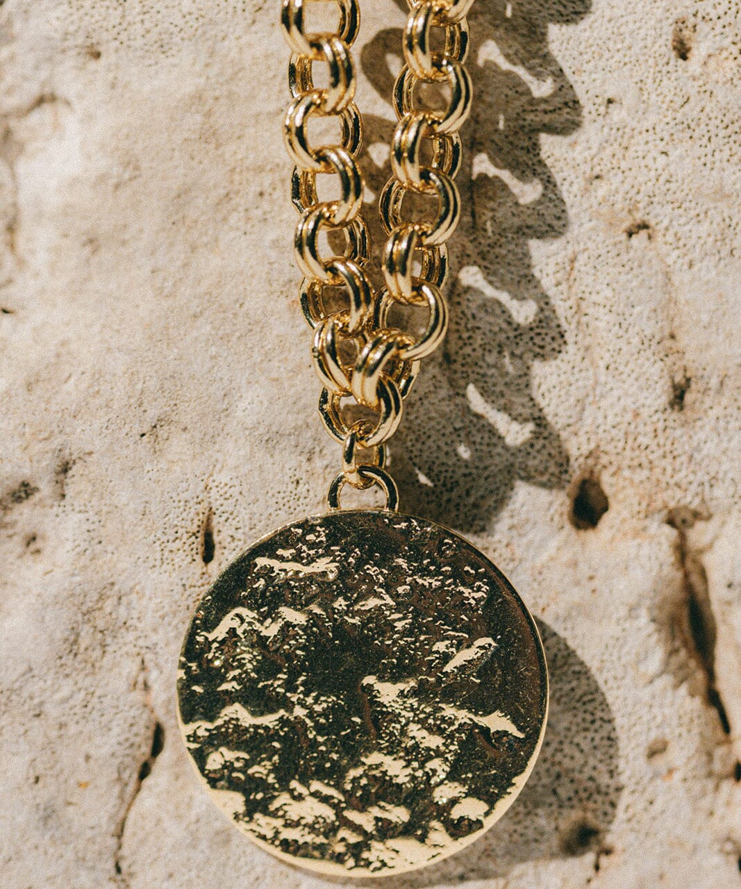 Sautoir Hestia Or Rond Martelé Colliers Monsieur Simone