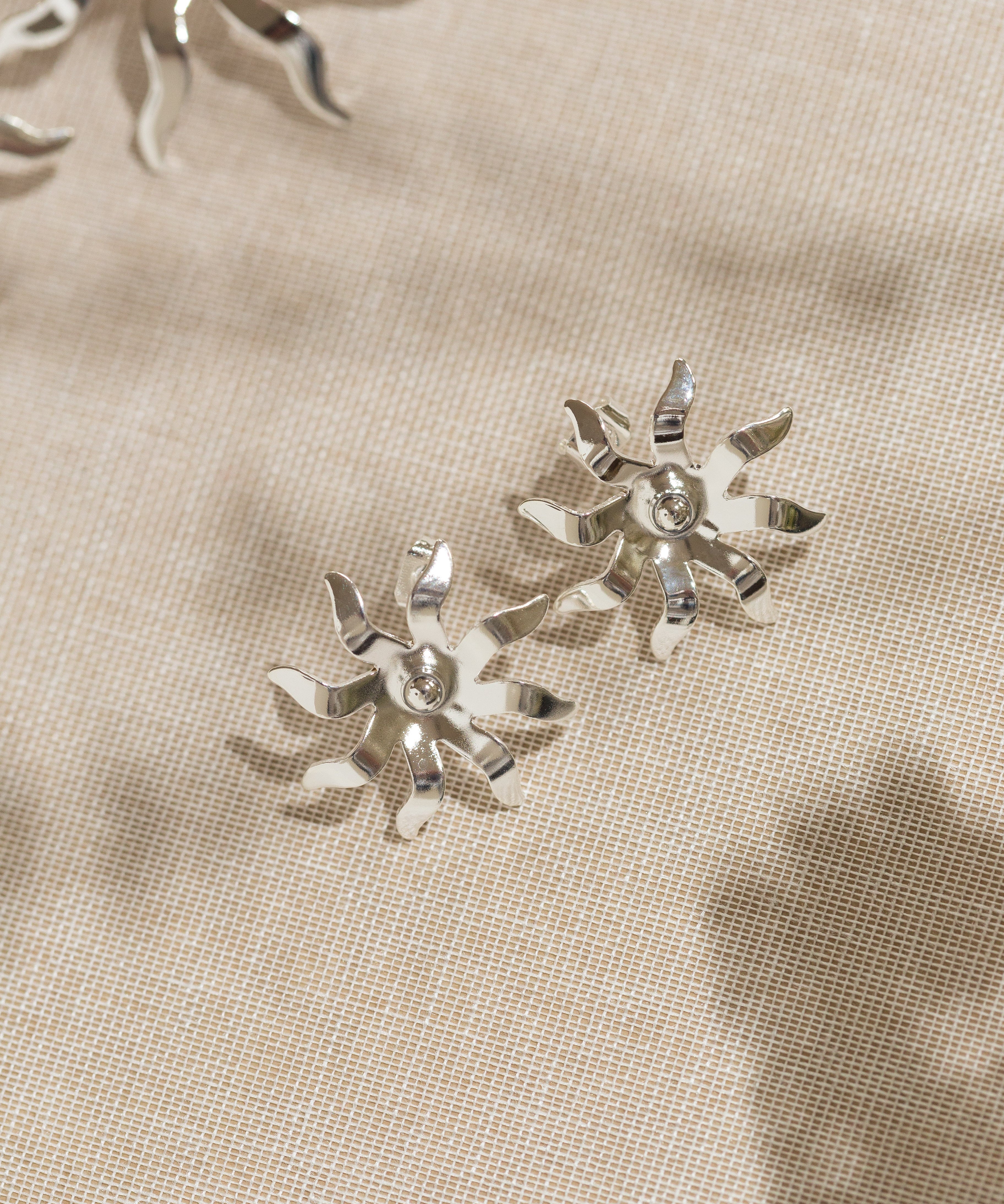Boucles d'Oreilles Puces Éos Argent Soleils Boucles d'Oreilles Monsieur Simone