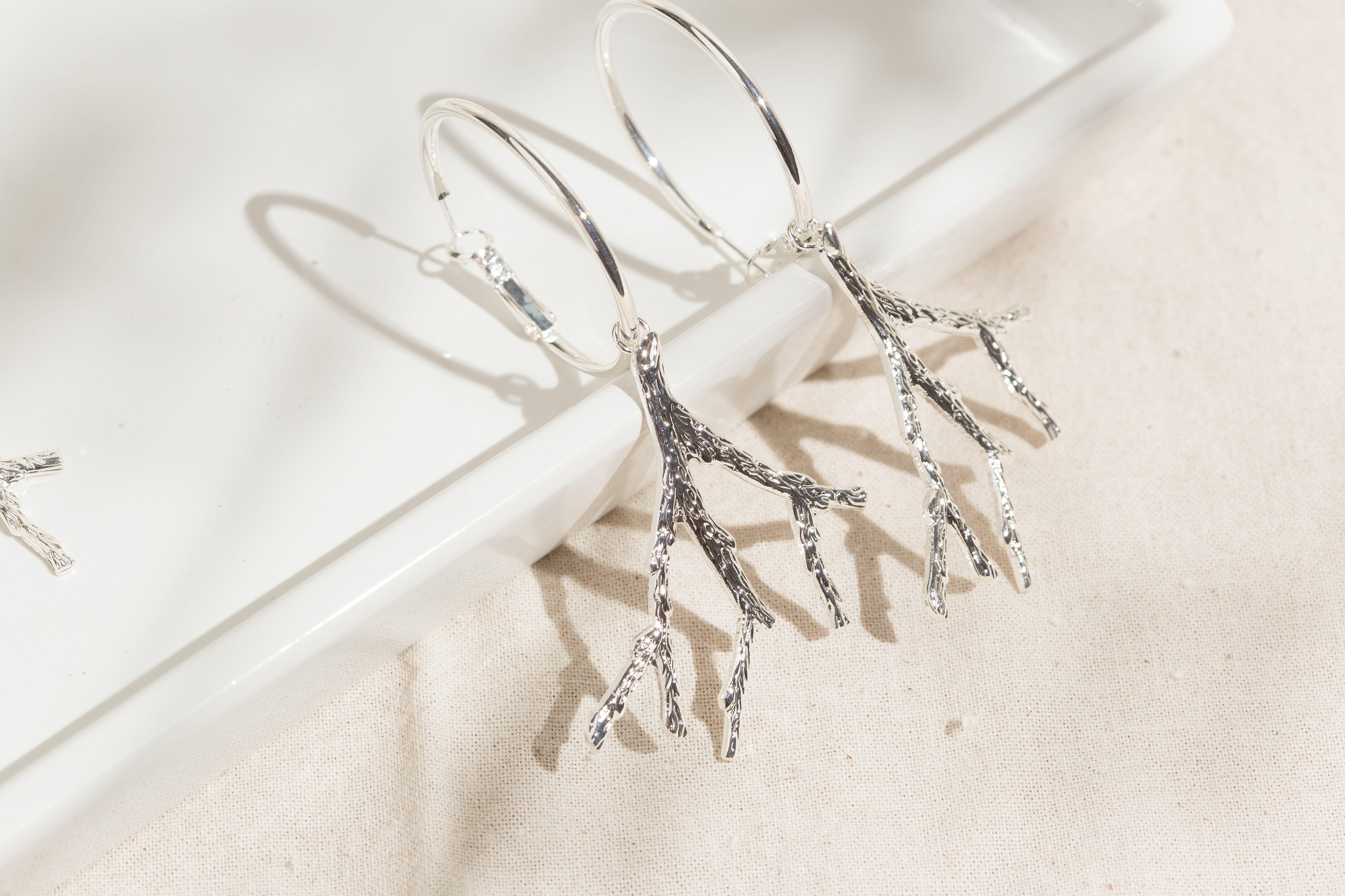 Petites Créoles Pallas Argent Corail Boucles d'Oreilles Monsieur Simone