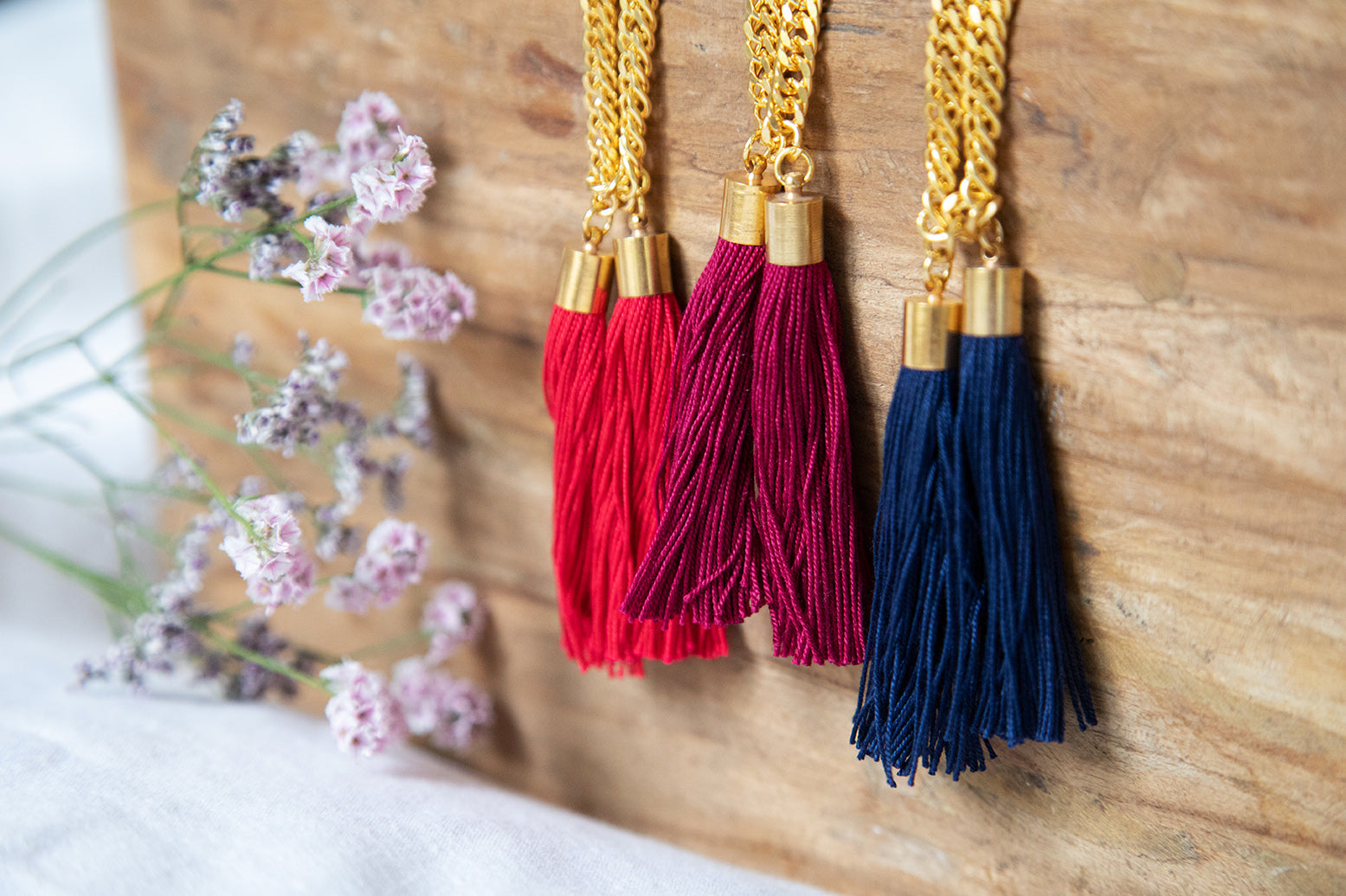 Sautoir Henri Or Bordeaux Pompons Colliers Monsieur Simone